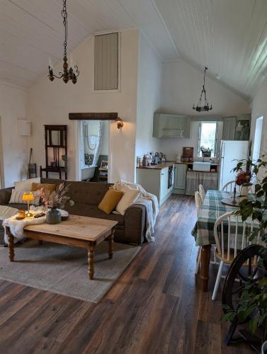 The Red Bridge Cottage in 格倫蒂斯