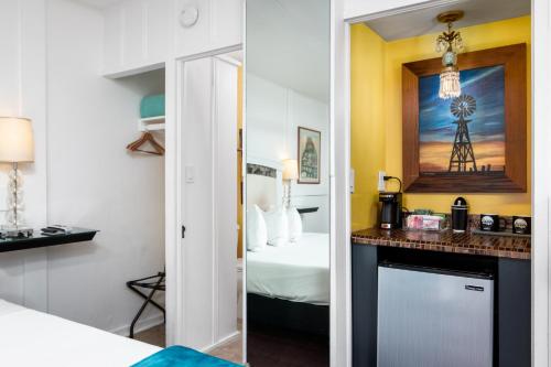 The Motor Lodge