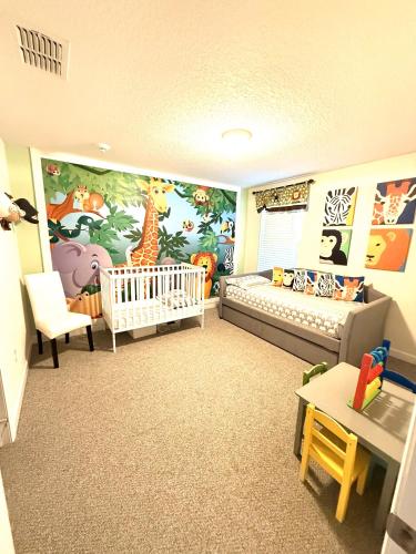 33 Disney Villa GameRoom Movie Theater Pool