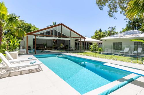 Four-Bedroom House image 10