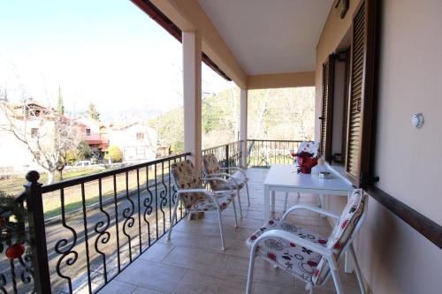 Raise Polydrosos Family Lodge in 普利德羅索斯