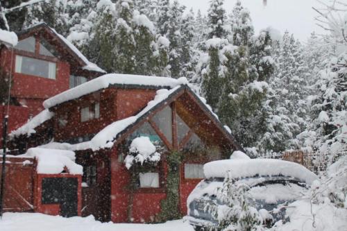 Casa de Montaña Bariloche (Casa de Montana Bariloche) in ปลายา โบนิตา