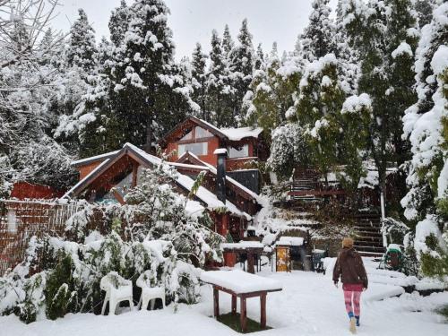 Casa de Montaña Bariloche (Casa de Montana Bariloche) in ปลายา โบนิตา