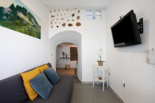 BIsangel House