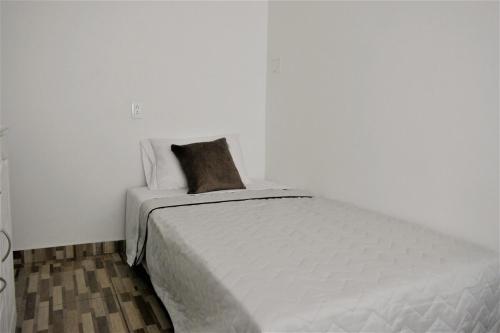 Apto 301 - Remodelado, iluminado y buena vista - Casa Orquídeas, Fusagasugá (foto 3)