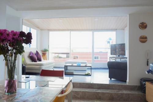 Apto 301 - Remodelado, iluminado y buena vista - Casa Orquídeas, Fusagasugá (foto 6)