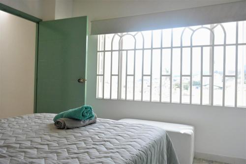 Apto 301 - Remodelado, iluminado y buena vista - Casa Orquídeas, Fusagasugá (foto 7)