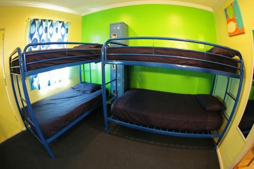 Bed in 6-Bed Mixed Dormitory Room room in Banana Bungalow Hollywood Hotel & Hostel