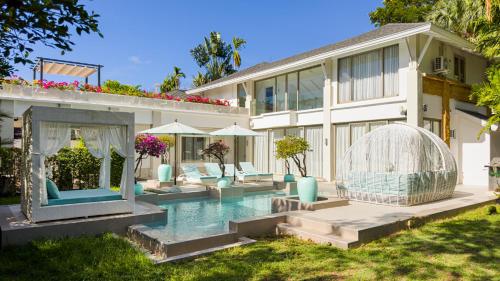 Beachfront Luxury villa near Banyan Tree