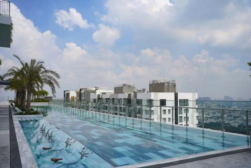 GenBee Harbour View - Infinity swiming pool