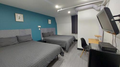 APD HOTEL in Montreal (QC)