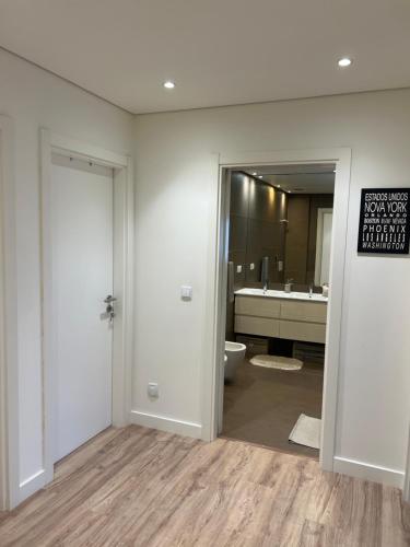 Modern Twin Room with a balcony