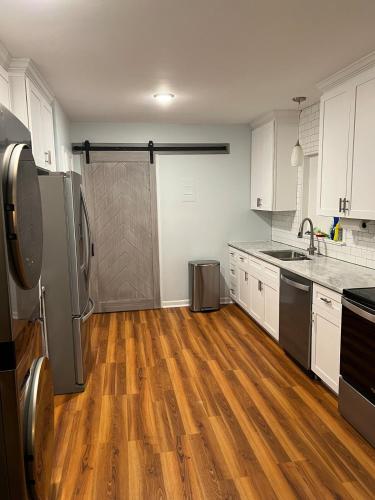 Beautiful Secluded 3 Bed 2 Bath Home in Glendale