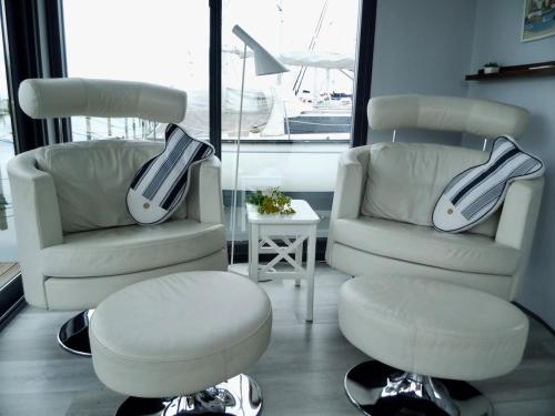 Facilities, Floating freedom by the Dodekalitten in Kragenaes