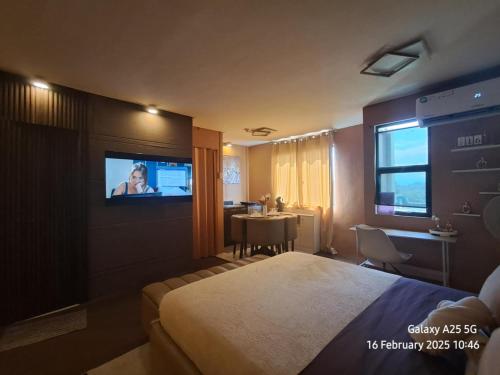 The Barracks Staycation in ลากูน่า