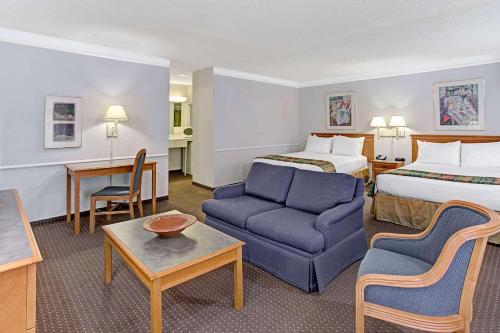 Days Inn by Wyndham Tucson City Center - image 14