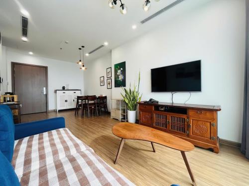 One-Bedroom Apartment image 7
