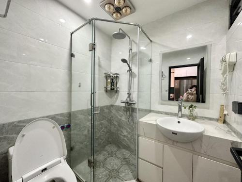 Three-Bedroom Apartment image 1