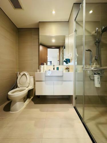 Four-Bedroom Apartment image 1