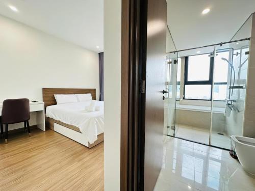 Four-Bedroom Apartment image 5