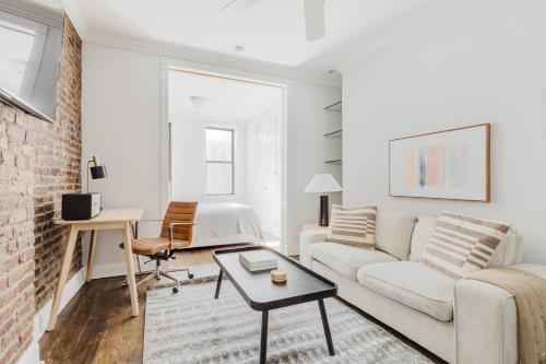 Blueground West Village AC wd nr park NYC-1761 image