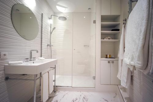 Relais12bis Bed & Breakfast By Eiffel Tower - image 2