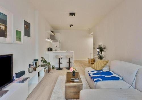 1BR apartment by Central Station, Amberes (foto 8)