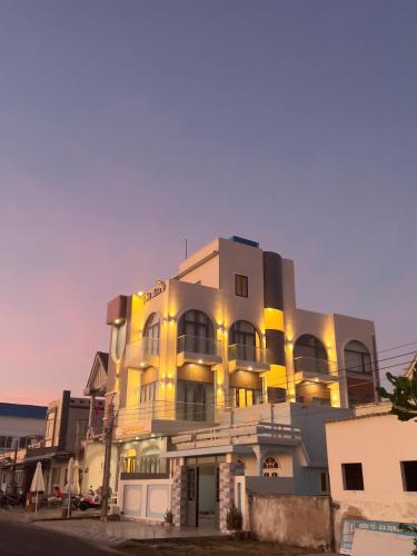 Phú Liên 2 Homestay- Đảo Phú Quý - 숙소 외관