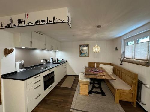 House Mélèzes C - charming and well-being apartment, Zermatt