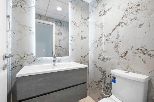 Silkhaus Luxurious 4BDR Marina View - High floor - image 11