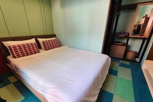 Lilliput Riverside Bangkachao Room Type - Deluxe Double Room with Balcony