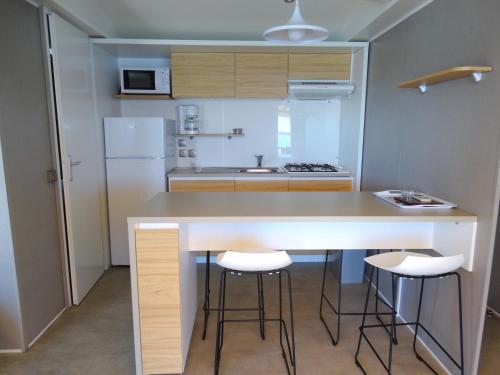 2 bedrooms, 4 beds