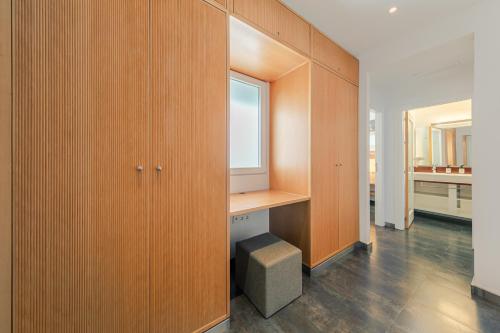 Duplex Two-Bedroom Penthouse with Private Terrace image 4