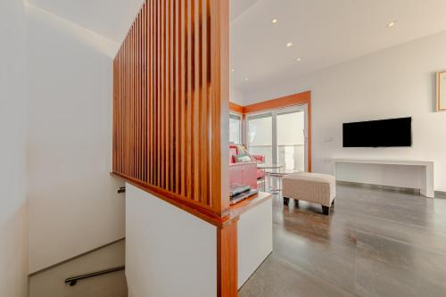 Duplex Two-Bedroom Penthouse with Private Terrace image 10