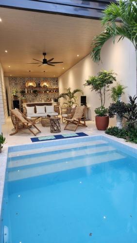 Nazville Vacation Home in Cainta