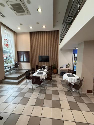 Glaros Hotel - image 6