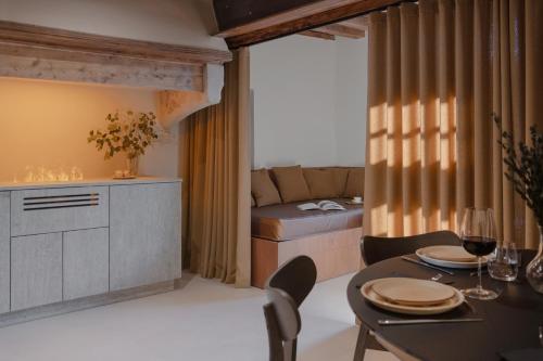 Kitchen, MiHotel - Grenier a Sel de Perouges in Perouges