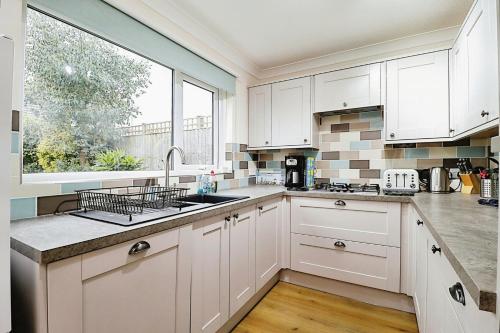 Helms House - image 4