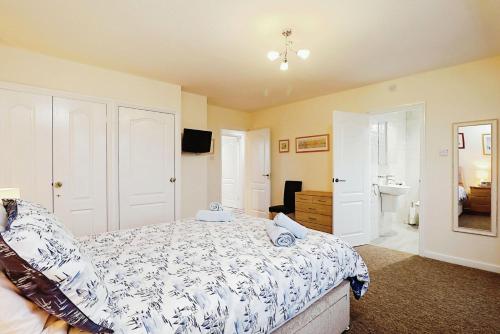 Helms House - image 8