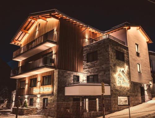 Haus St Anton - SKI IN SKI OUT - Apartment - St. Anton am Arlberg