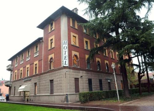 Nuovo Hotel Italia - Photo 1 in Abbiategrasso, Italy