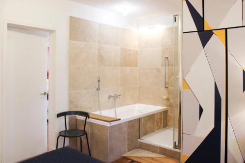 Nice T2 of 48 m2 near the Catacombs of Paris - image 9