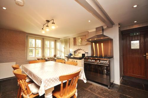 Woodbank Cottage - Cosy Cottage Retreat in 纽顿斯图华特