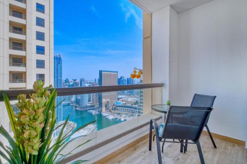 Luxurious Brand New 2BR Apartment in Rimal 1 I Steps to the JBR Beach I GYL Holiday Homes, Dubái (foto 3)