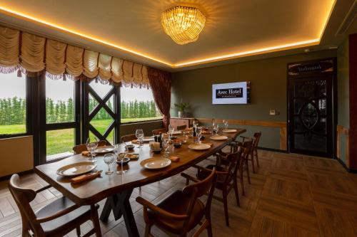 Avec Hotel Avec Hotel