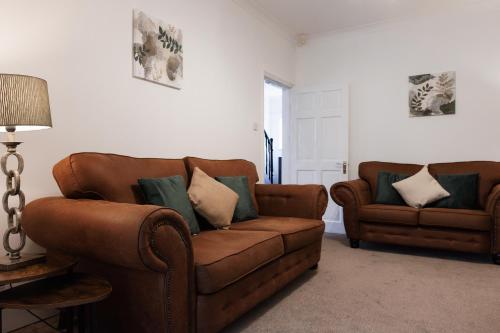 Large 4 Bed Home - Fast Wifi, Smart TV's & Free Parking - Near A66, Stockton-on-Tees (foto 9)