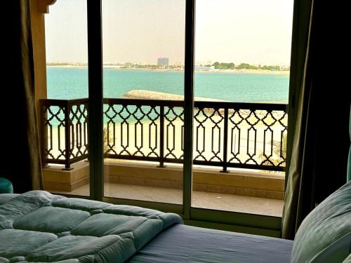 Live so close to beach - Al Marjan Island Live so close to beach - Al Marjan Island