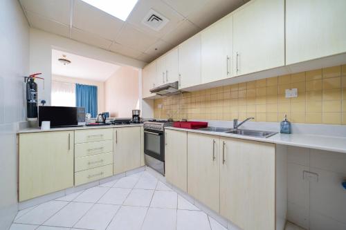 Live so close to beach - Al Marjan Island Live so close to beach - Al Marjan Island