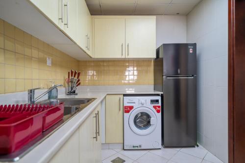 Live so close to beach - Al Marjan Island Live so close to beach - Al Marjan Island