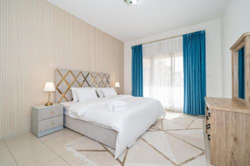 Live so close to beach - Al Marjan Island Live so close to beach - Al Marjan Island